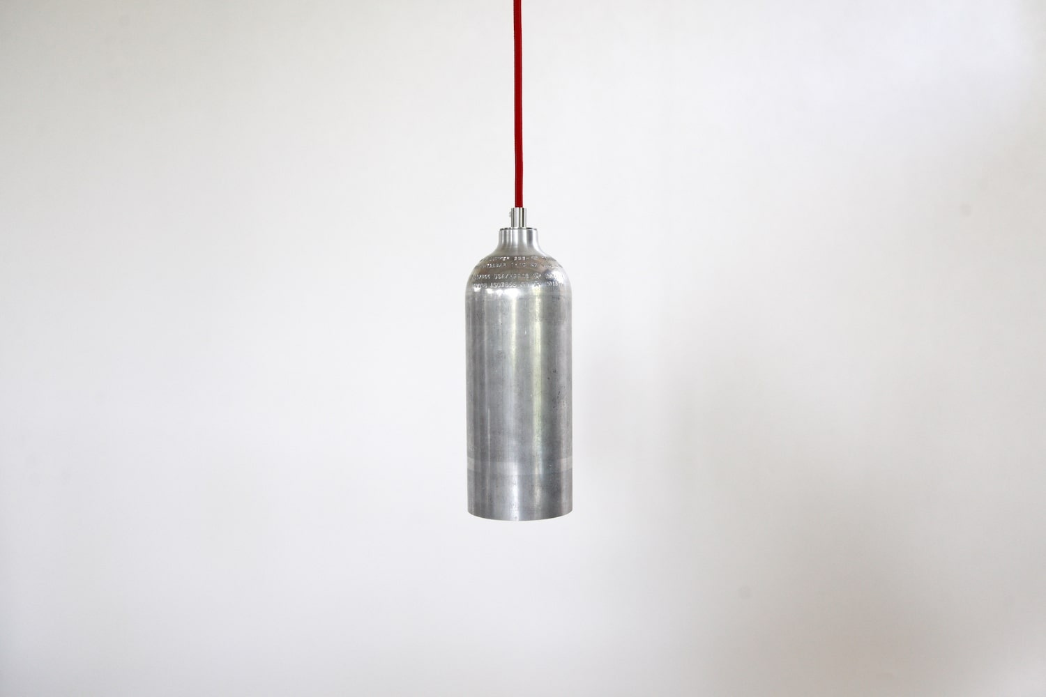 nachhaltigkeit-_MG_1062 Lumière avec câble rouge